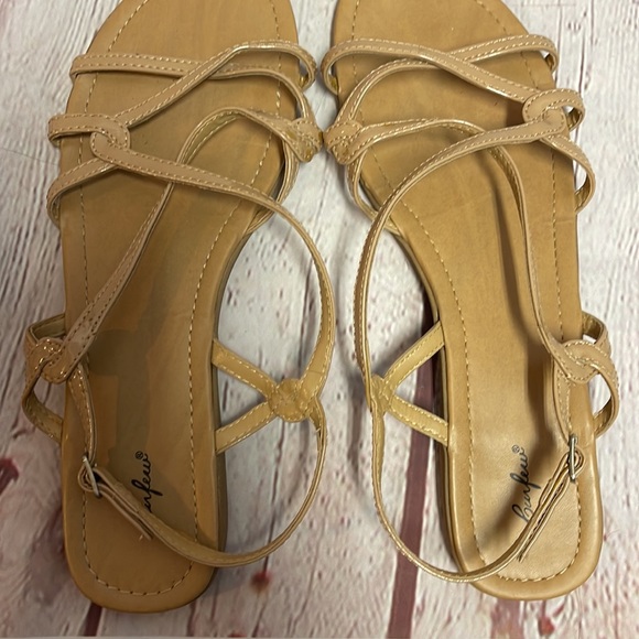 Womens Flat Spring Sandals - Picture 8 of 8
